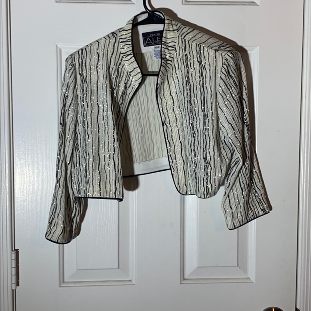 Dress - Picture 4 of 4